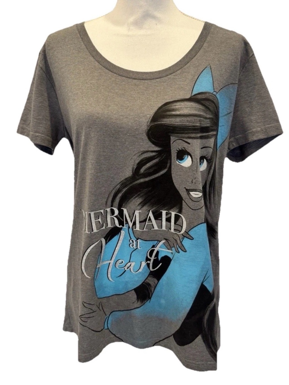 Disney store Women Ariel Tee Shirt Princess Little Mermaid Size Large